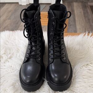 Steve Madden Tornado Leather Black Combat Boots NWOT
